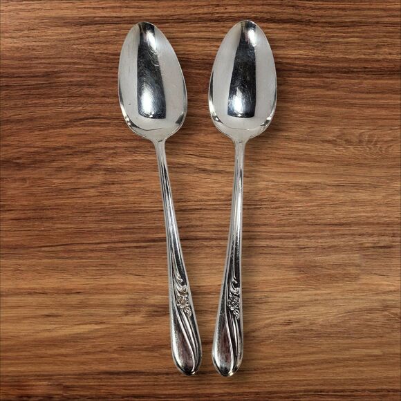 H&T MFG Co Meadow Flower 1940 Silverplate Serving Spoons Set of 2 Vintage Flat - Picture 1 of 5
